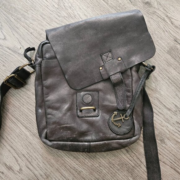 Harbour 2nd Leather Crossbody Messenger Bag – Brown Distressed Style - Picture 8 of 10